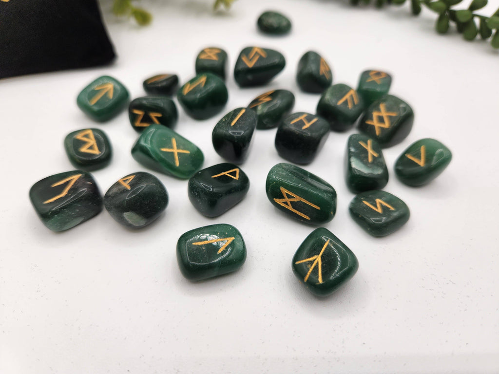 Jade Rune Sets with Velvet Pouch and Grid: Rune Sets with Velvet Pouch Only