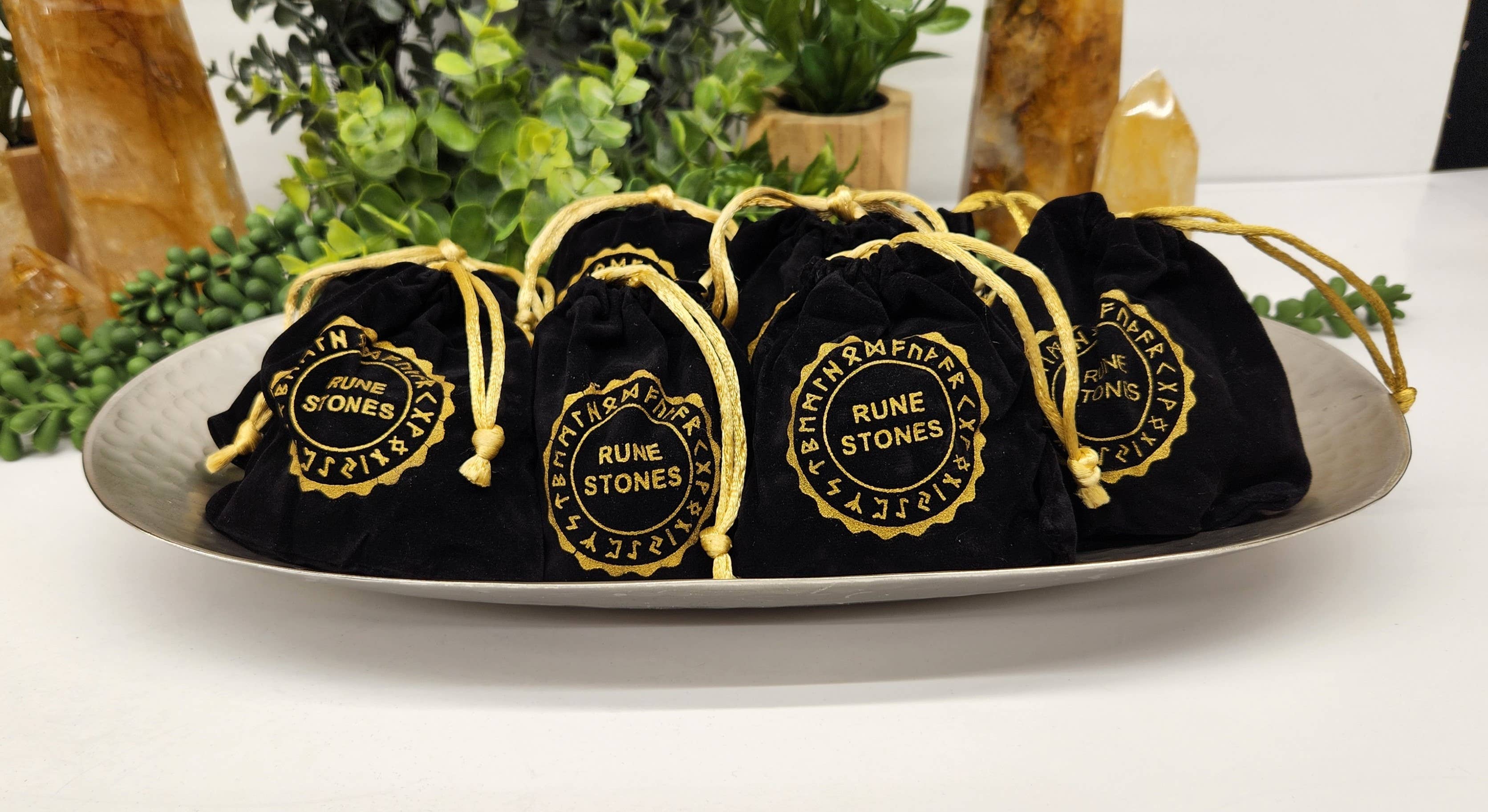 Black Agate Rune Sets with Velvet Pouch and Grid: Rune Sets with Velvet Pouch Only