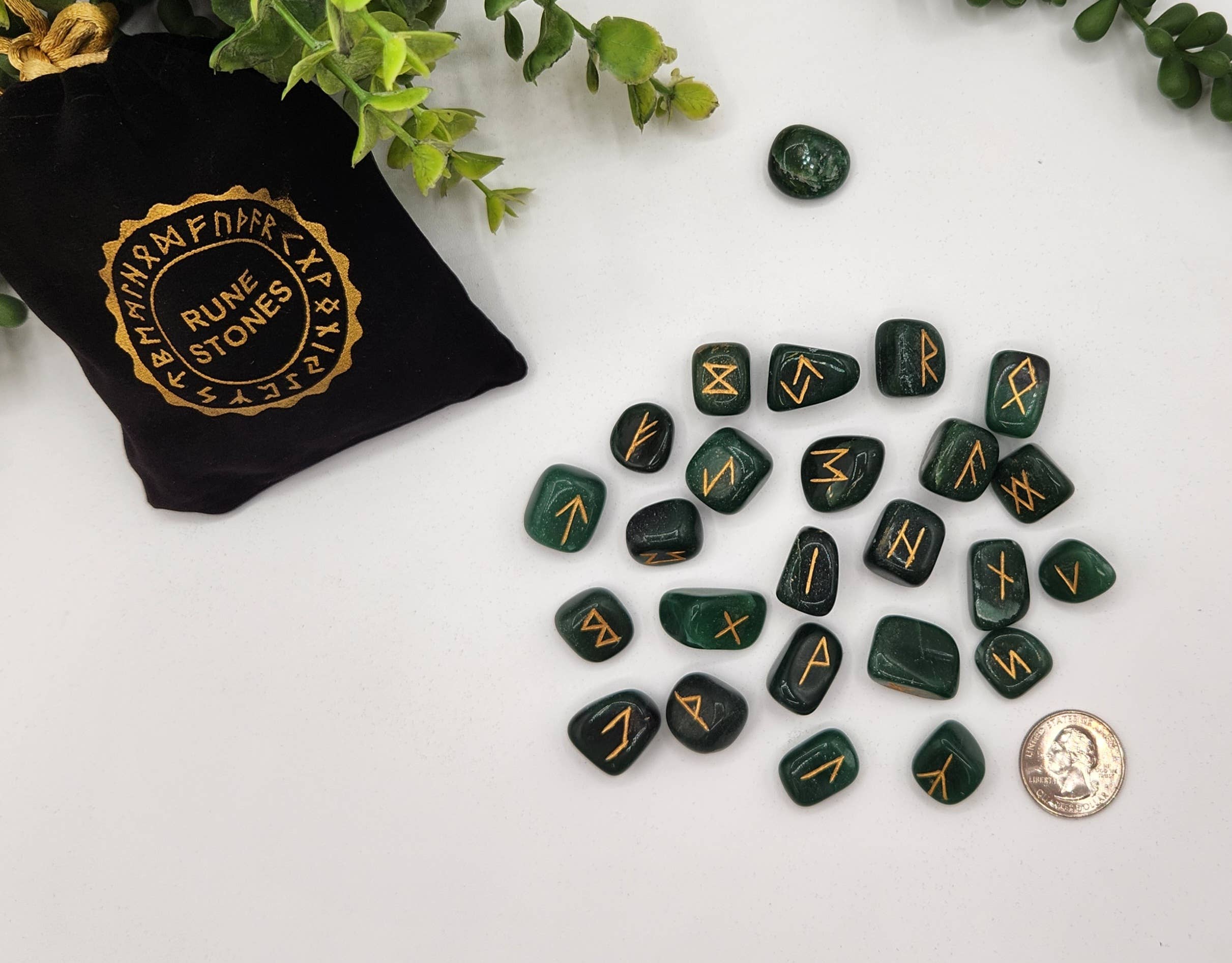 Jade Rune Sets with Velvet Pouch and Grid: Rune Sets with Velvet Pouch Only