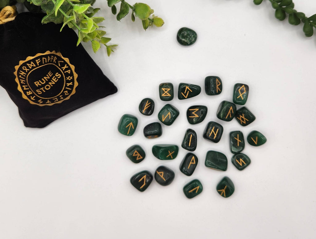Jade Rune Sets with Velvet Pouch and Grid: Rune Sets with Velvet Pouch Only